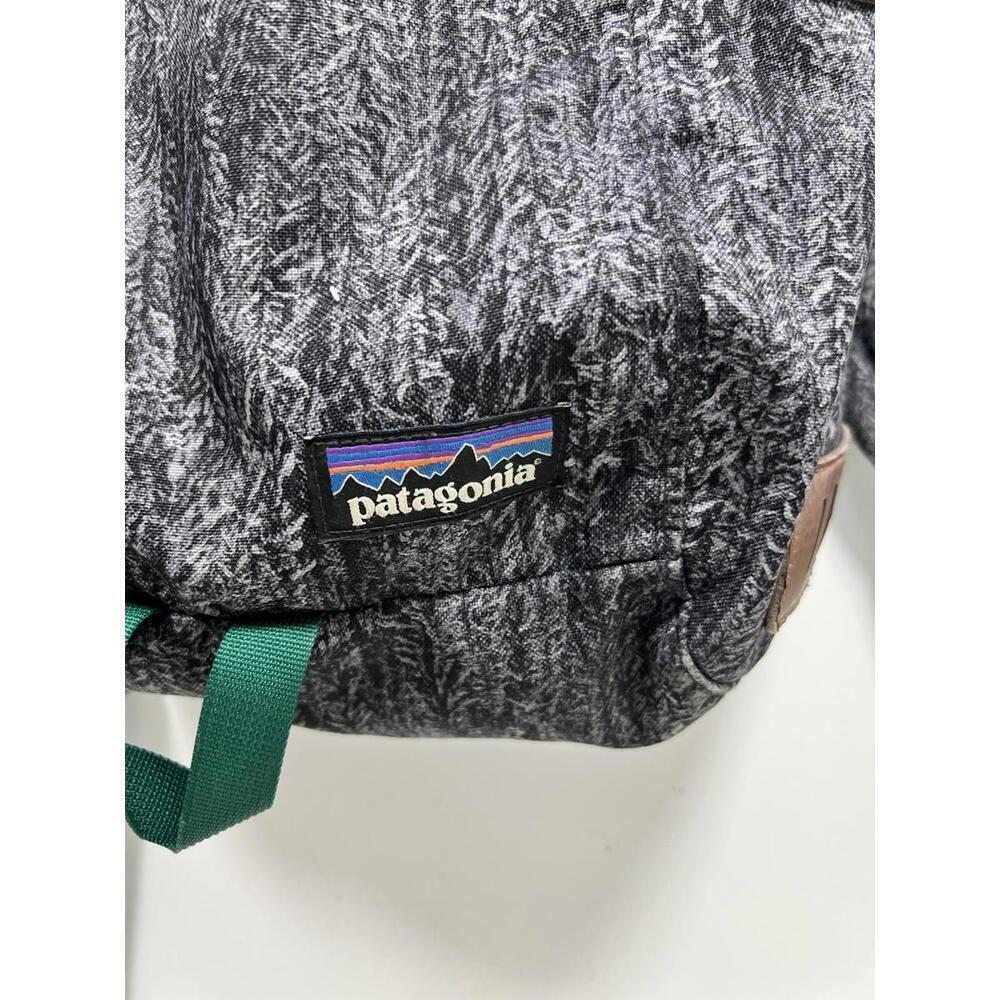 Rare— Patagonia Ironwood Backpack Blk/Gray W/ Green 20L Outdoors Camping Hiking - Picture 2 of 9